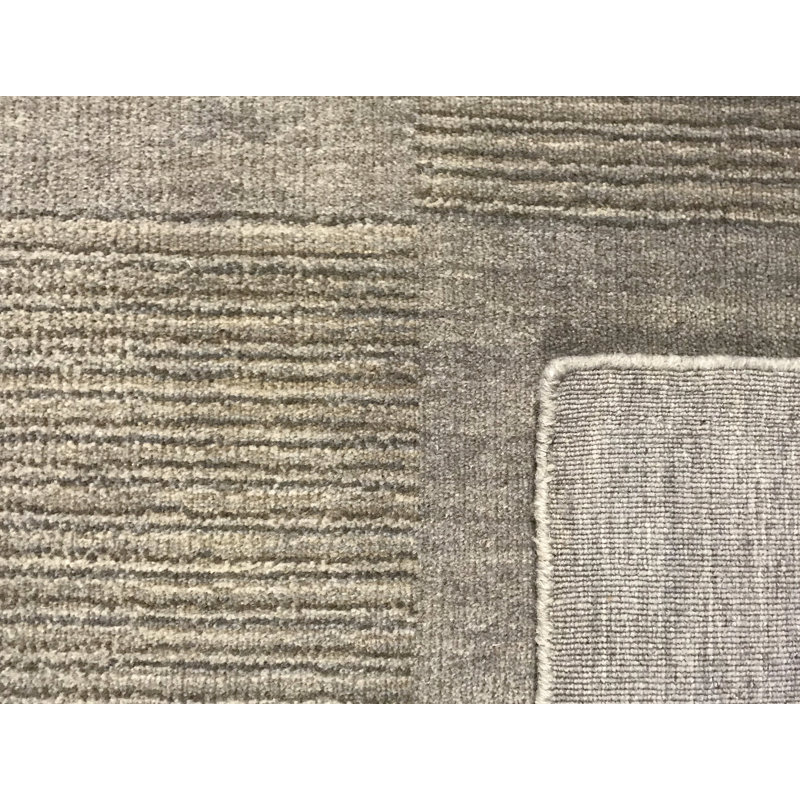 Hand-Knotted High-Quality Gray Area Rug