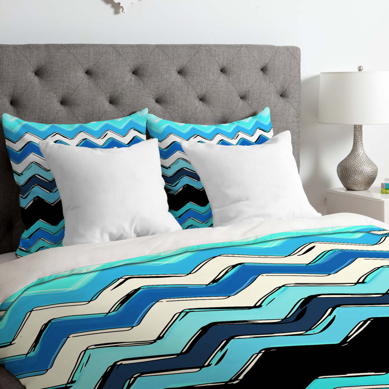 Sharon Turner Modern & Contemporary Polyester Machine Printed Chevron / Zig Zag Duvet Cover, Queen Duvet Cover