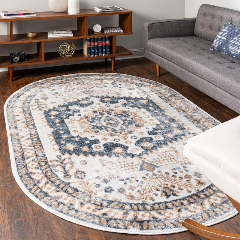 Bracamonte Oriental Indoor Rug, Oval 4' x 6'