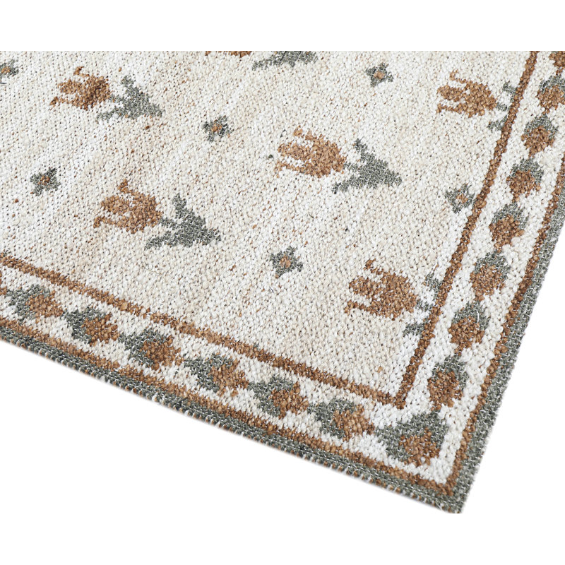 Tapis Sofia Jacquard en polyester recyclé couleur champagne multicolore, Rectangle 7 pi 9 po x 9 pi 9 po