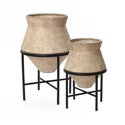 Chanhassen Distressed Metal Cauldron Cachepot with Stand