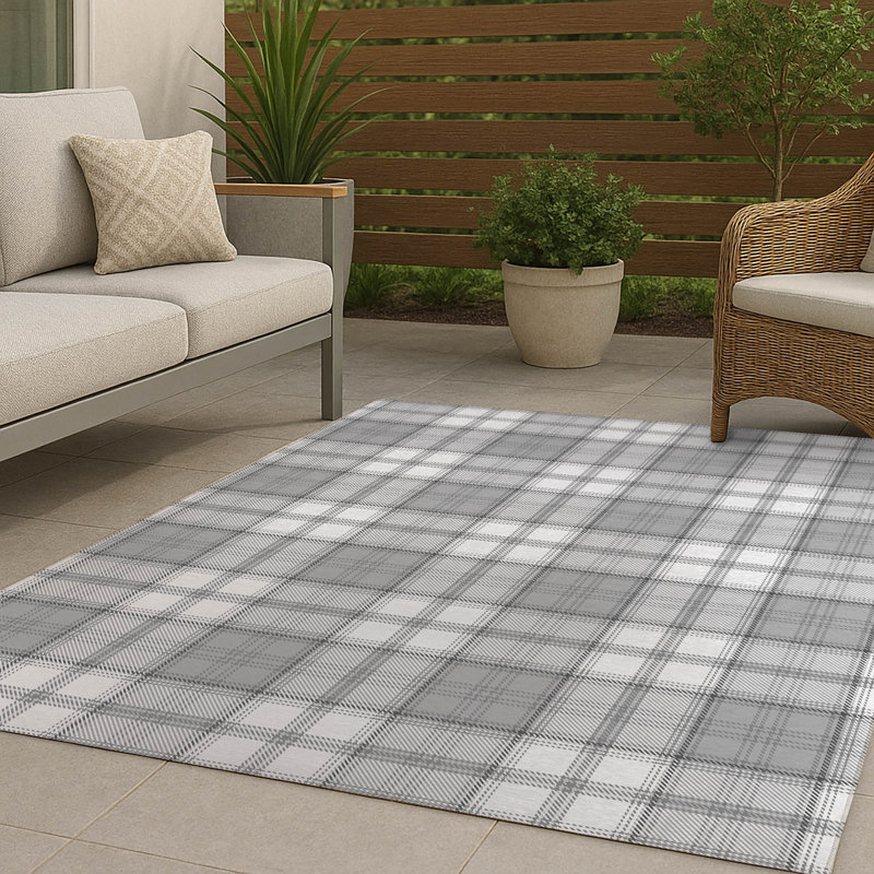 Bully Plaid Non-Slip Outdoor Rug, Rectangle 5' x 7'