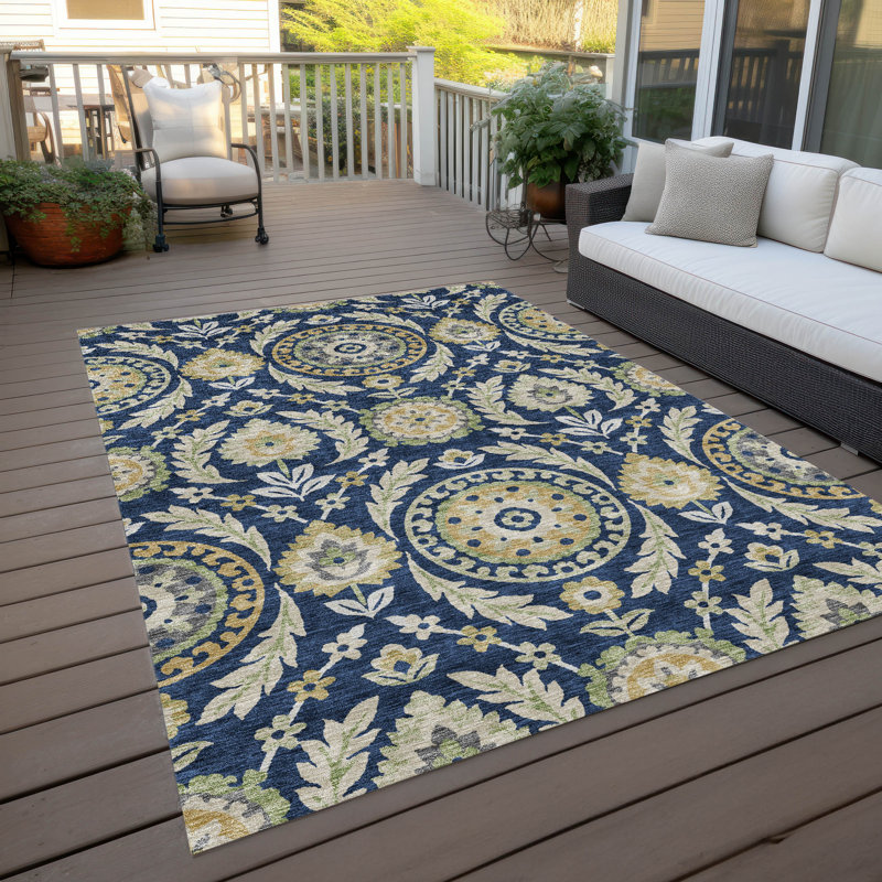 Mahaney Floral Indoor / Outdoor Rug, Rectangle 5' x 7'6"