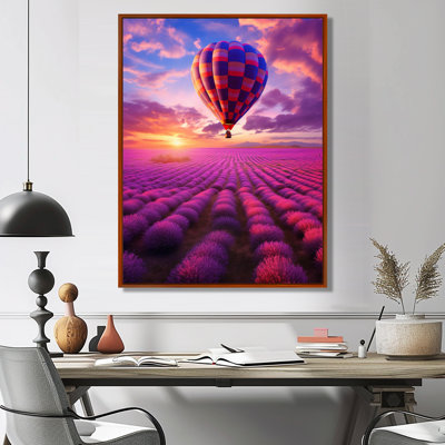 Ballon carré survolant des champs de lavande - montgolfière, salon d'art mural