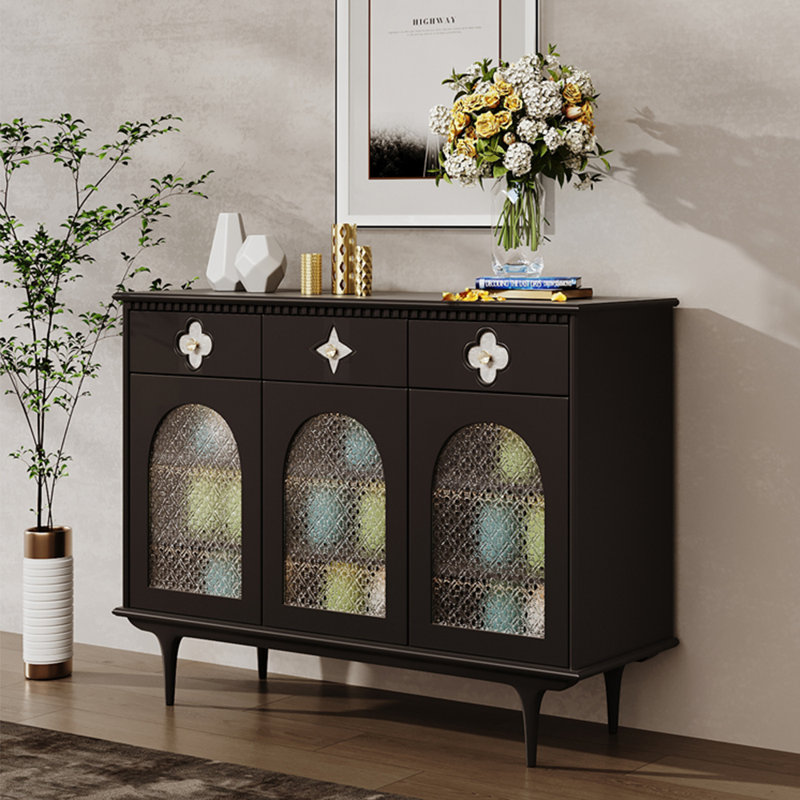 Hayward, Black
