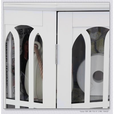 Vitrine d'angle avec 4 tablettes réglables en verre trempé et système d'éclairage