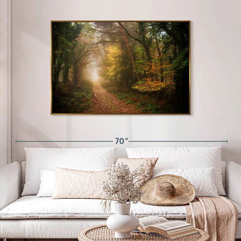 Chemin dans la forêt d'automne, 46 po x 31 po, Cadre flottant doré