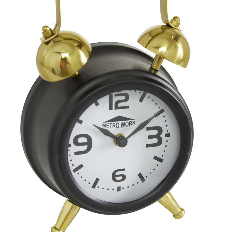 Horloge traditionnelle en acier inoxydable noir, H 9,25 po x l 6 po x P 3,45 po