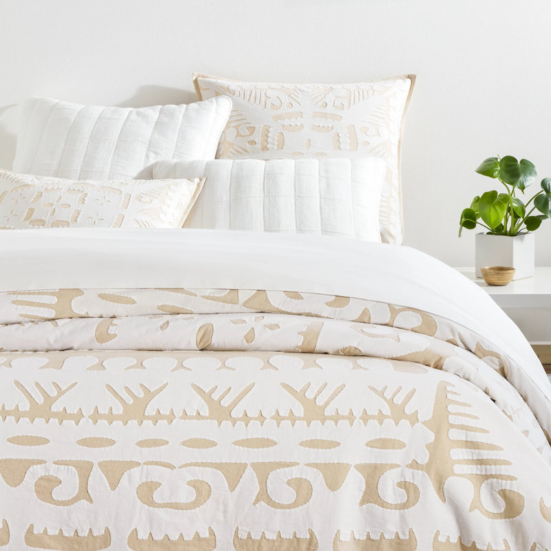 Monet White Quilted Cotton Standard Sham