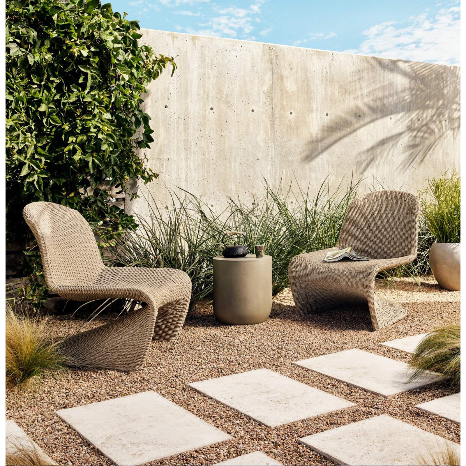 Daughtery Patio Lounge Chair, Vintage White