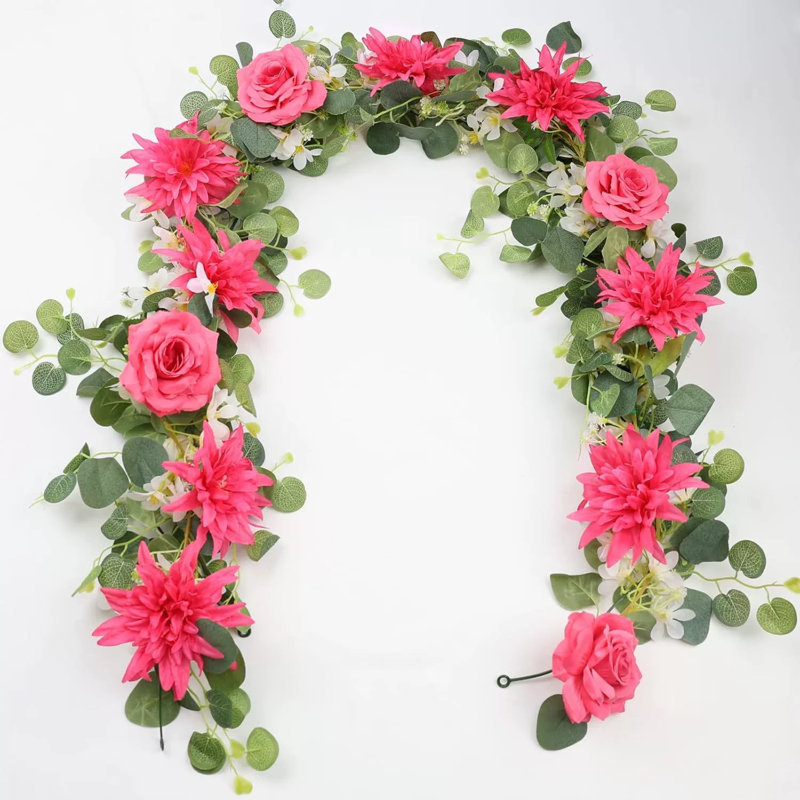 Guirlandes d'eucalyptus avec fleurs, Rose rouge