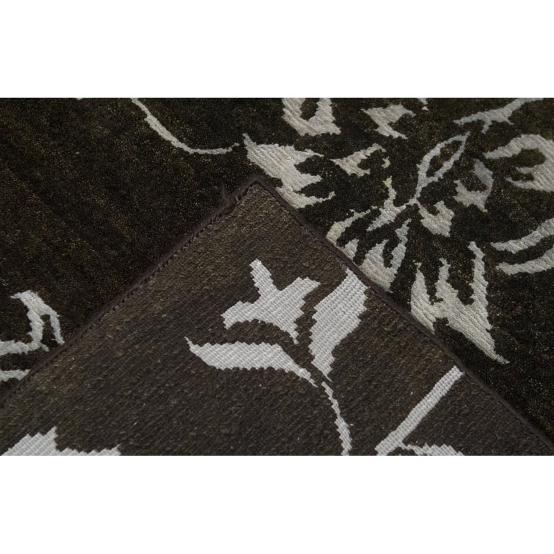 Himalayan Floral Area Rug in Dark Brown/Ivory