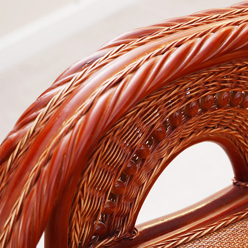 Chaise berçante élégante en rotin naturel