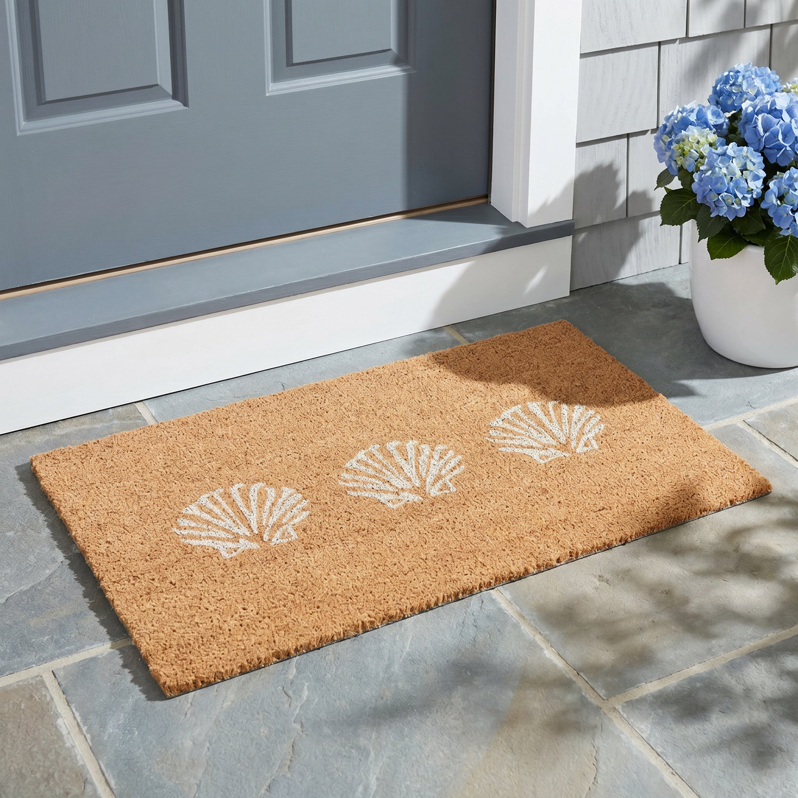 Lucie Seashell Coastal Outdoor Doormat