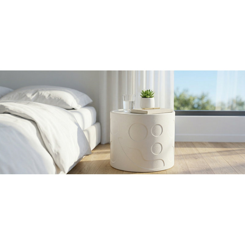 Table d'appoint ronde à piédestal avec motif en relief fabriqué à la main pour le salon, la chambre à coucher ou le bureau à domicile - Finition blanc crème