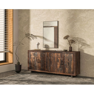 Buffet en bois avec 4 portes