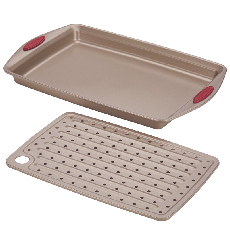 Rachael Ray Cucina Nonstick Bakeware 2-Piece Crisper Pan Set, Latte Brown with Cranberry Red Handle Grips