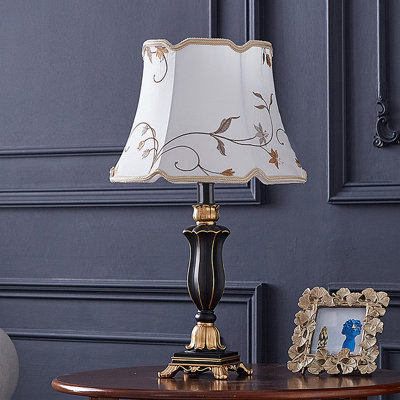 Luxury And Retro American Classical Desk Lamp