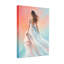 Femme de Saint-Valentin en robe blanche fluide qui s'en va-1236231794