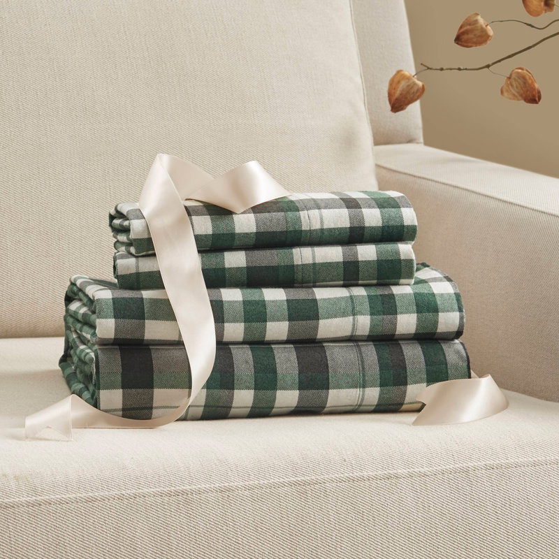 Ensemble de draps en flanelle de coton 4 pièces 4 pièces Cal King - Collection Finton, Tissu écossais vert
