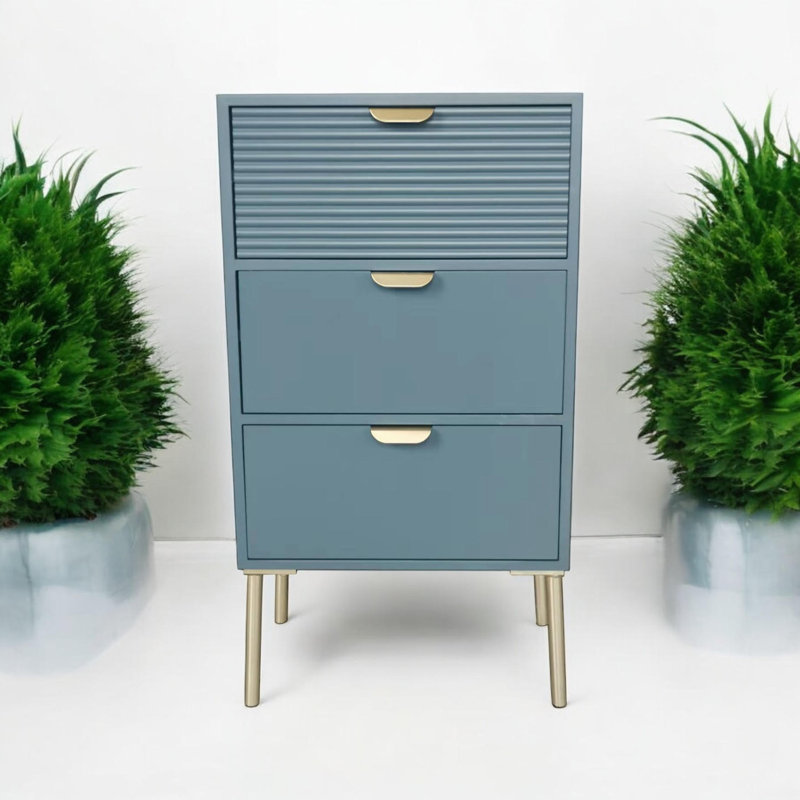 Durable Agran 40cm Wide Chest of Drawers - Modern 3-Drawer Compact Storage Unit with Playful Scalloped Design for Bedroom Use