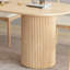 Table de salle à manger ovale en bois massif-627518219