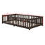 Structure de lit plateforme contemporaine avec garde-corps et lattes robustes-901289896