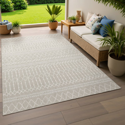 Curious Owls Power Loomed Geometric Indoor Outdoor Rug
