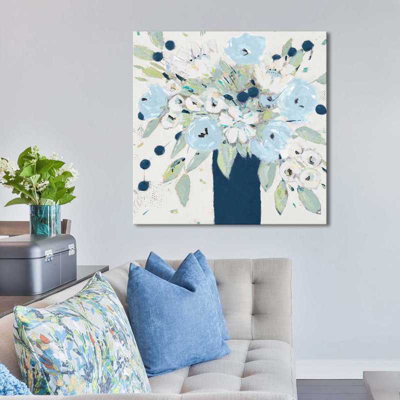 «Blue Bouquet Vase (Square)» par Krinlox Print, Toile tendue, H 36 po x l 36 po x P 1,5 po