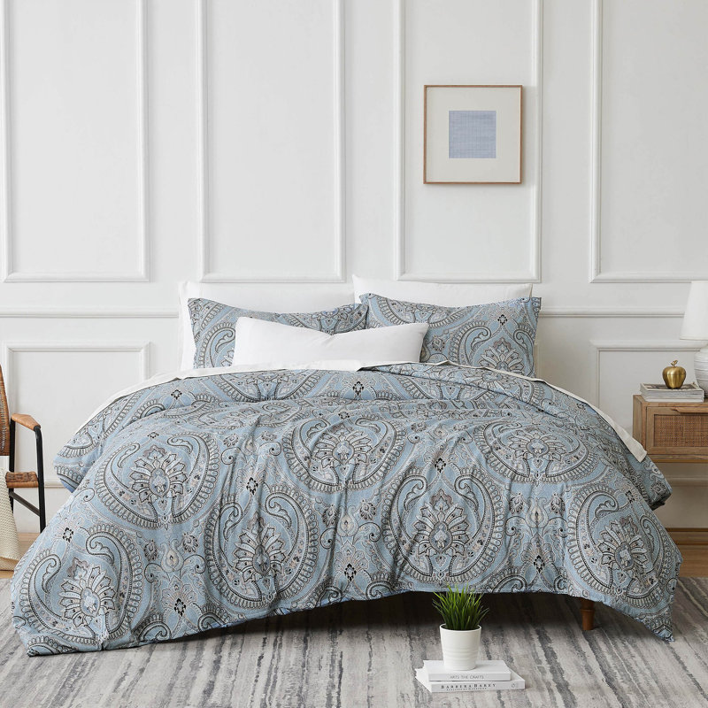 Pure Melody Microfiber Oversized Down Alternative Paisley Comforter Set with matching shams, Full/Queen Comforter + 2 Shams