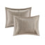 Couette Queen - 7 pièces en charmeuse taupe, ensemble de coussins décoratifs en charmeuse taupe, Queen, coussins vapeur et couvre-lit