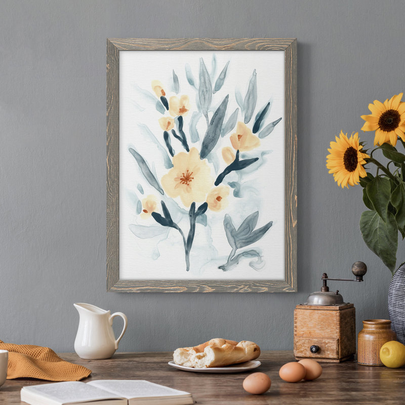 Indigo and Blush Bouquet I - Peinture sur toile encadrée, Gris, H 20 po x l 17 po x P 1 po