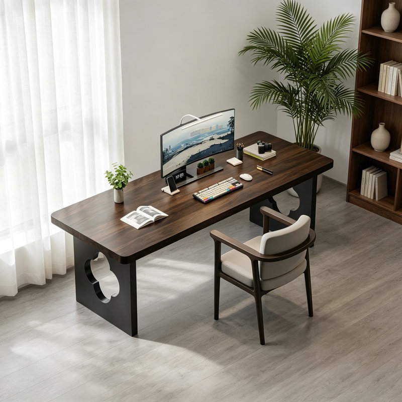 Bureau rectangulaire simple en bois massif de noyer, 29.5" H x 63" W x 23.6" D