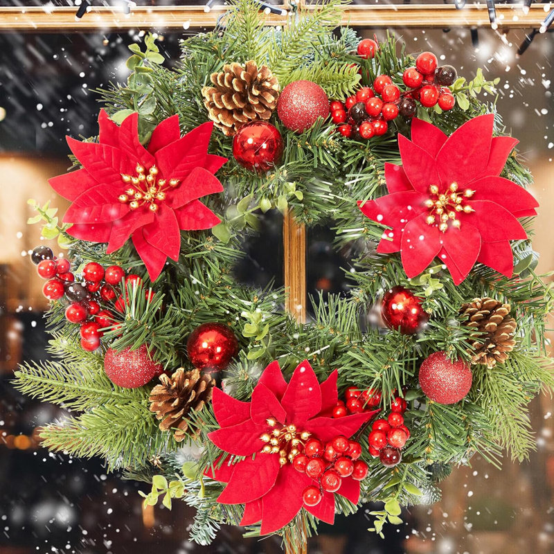 Couronne de Noël artificielle en pin pour porte d'entrée, guirlande verte classique de 16 pouces avec baies rouges et pommes de pin pour cheminée et mur