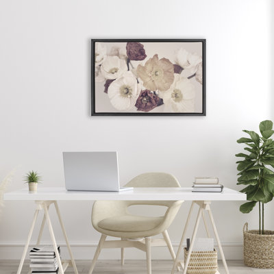 Cadre flottant Open Blooms Maroon Florals, design par Sissi et Seb