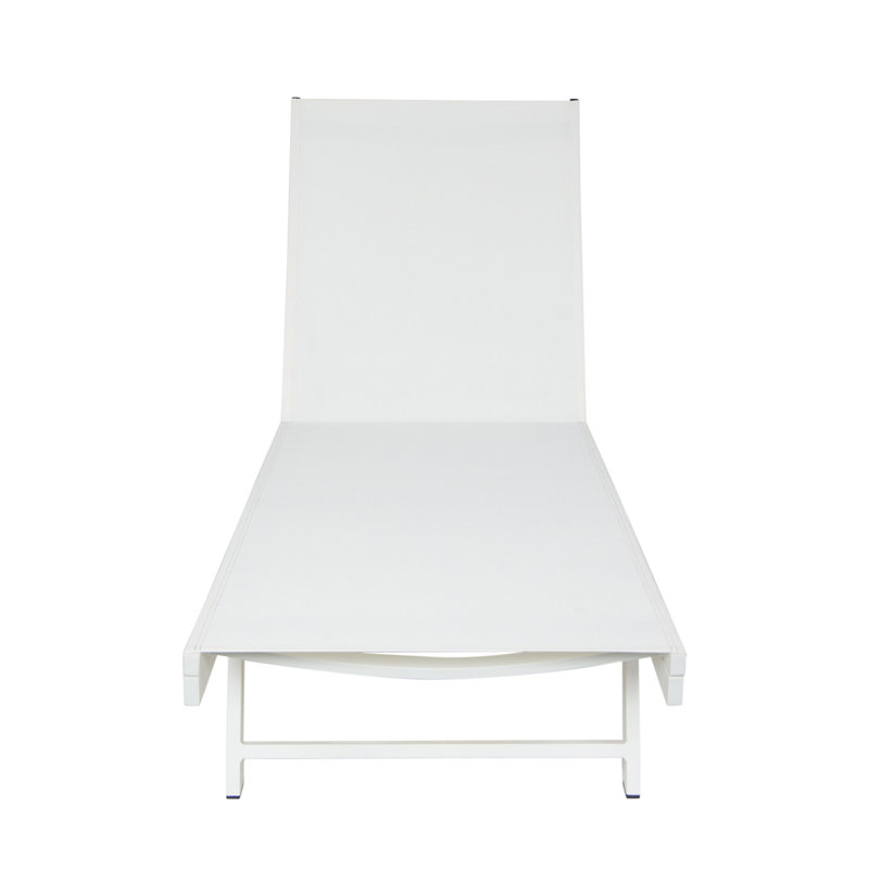 CHAISE LUNGE
