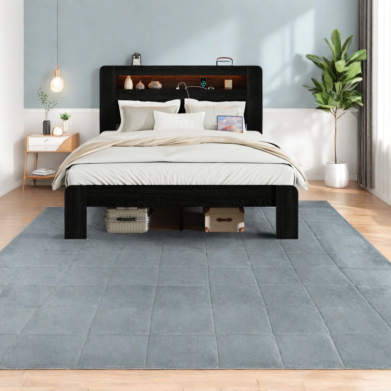 Structure de lit en bois compacte avec rangement, design noir moderne pour une vie facile