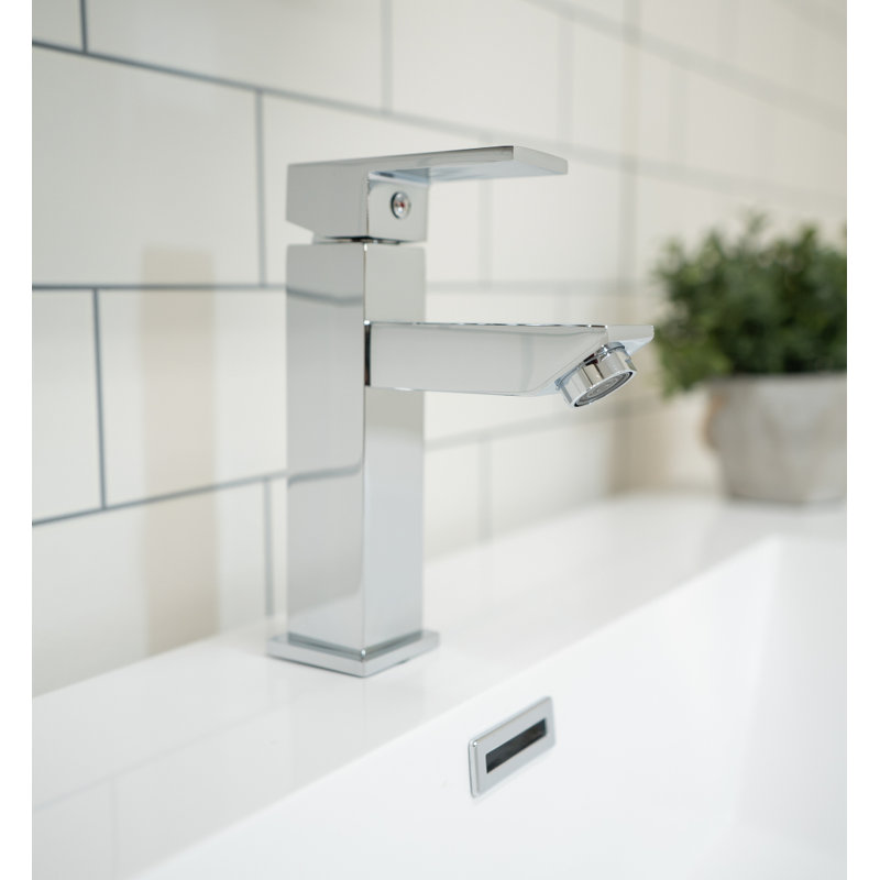 Single-Hole Single-handle Bathroom Faucet, Chrome Finish