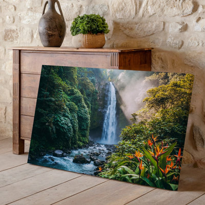 Reproduction d'art sur toile, "Une forêt luxuriante tropicale avec scène d'une cascade majestueuse"