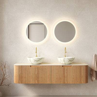 Meuble-lavabo de 60 po avec lavabo et lavabos 60 po, bords rayés et courbes avec 2 tiroirs, 2 cuves blanches en céramique et plateau en pierre frittée à motif de travertin, pré-assemblé, grain de bois naturel