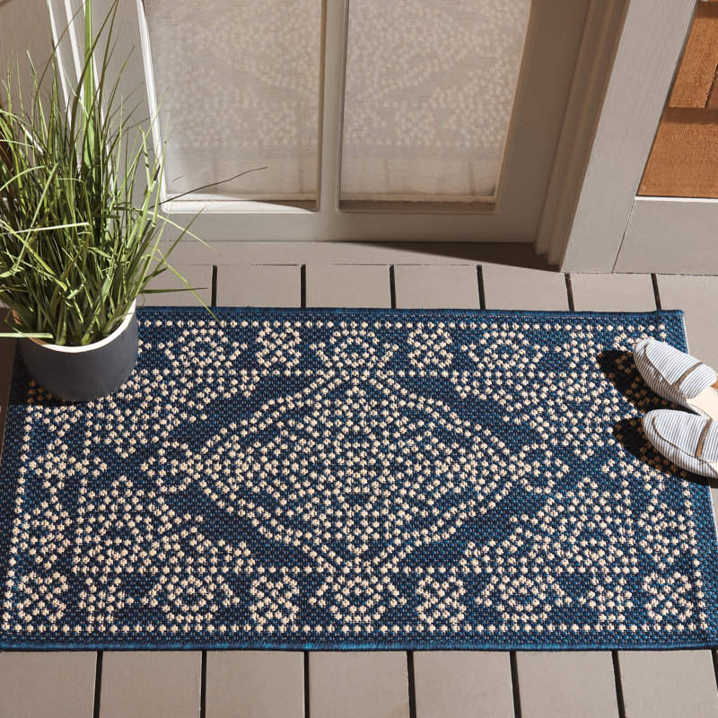 Yakhlef Performance Oriental Indoor/Outdoor Area Rug, Rectangle 2' x 3'7"