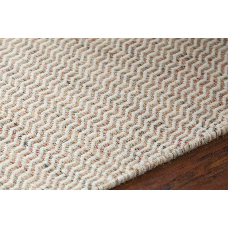Tapis beige texturé Edgecliff, Rectangle 7 pi 9 po x 10 pi 6 po