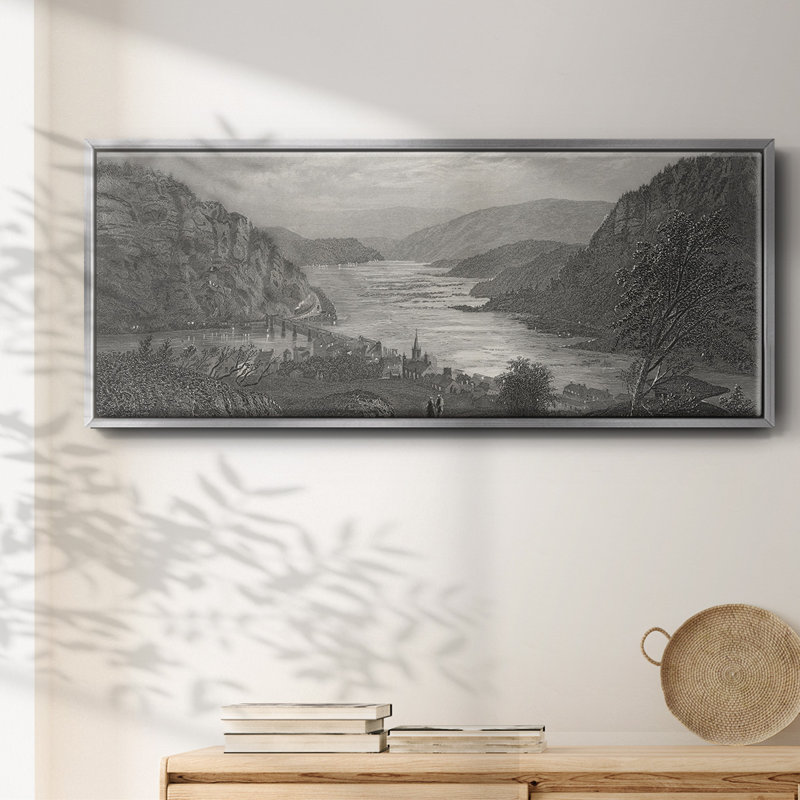 Harper's Ferry au clair de lune, H 20 po x l 50 po x P 1,5 po, Argent