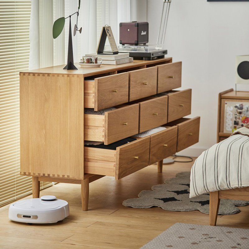 Commode de style moderne en chêne blanc
