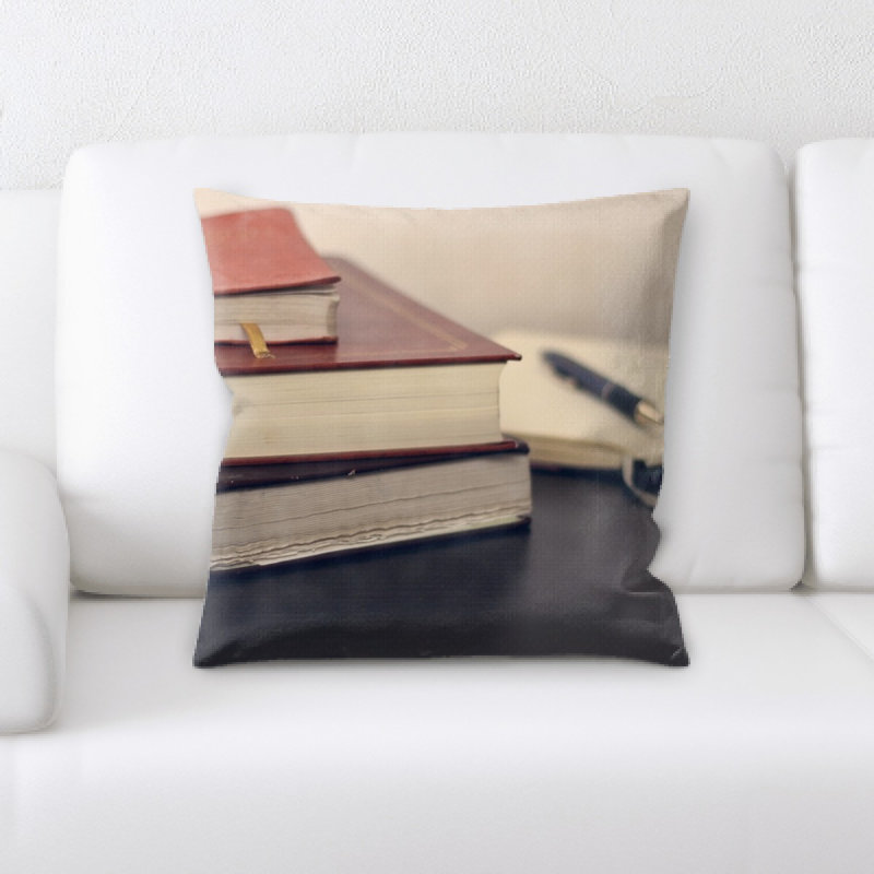 Coussin décoratif books