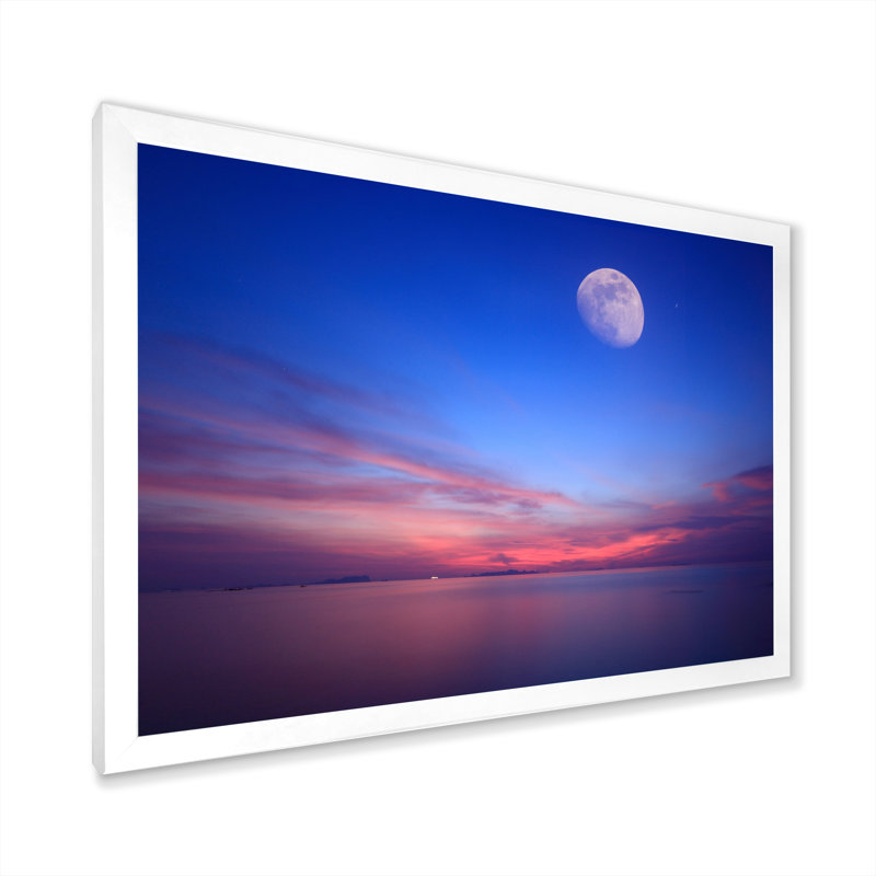 «Beautiful Moon Over Blue Sea», reproduction sur toile, H 12 po x l 20 po x P 1 po, Cadre de coin blanc fermé