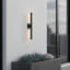 Applique murale linéaire extérieure de 61 cm (24 po) à DEL, cylindre en aluminium et verre noir, intensité variable-2072635265