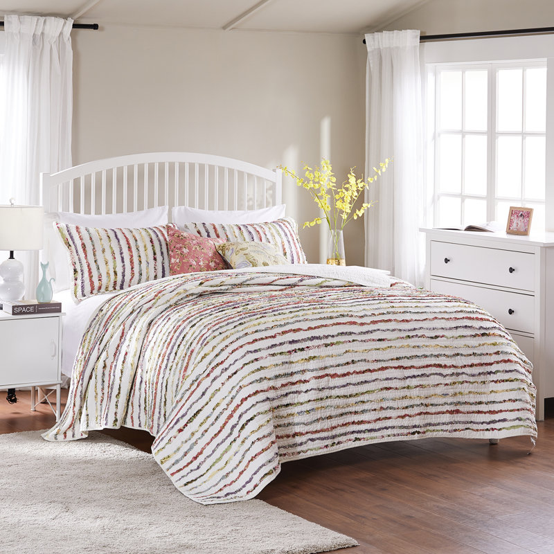 Ensemble de courtepointe 3 pièces très grand Greenland Home Fashions Bella Ruffle, 105 x 95 po