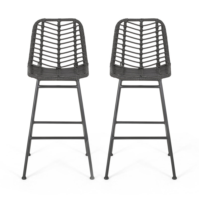 De 2 tabourets d'extérieur - siège tissé, structure en fer, assemblage requis de 28,75 po