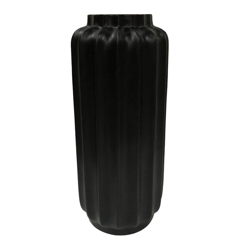 Vase de plancher en résine noire Cornélio, H 40,5 po x l 14,5 po x P 14,5 po